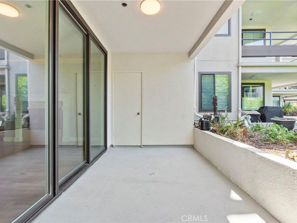 520 The Village 113, Redondo Beach CA 90277