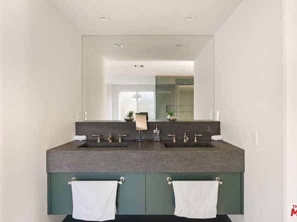 7868 Electra Drive, Los Angeles CA 90046