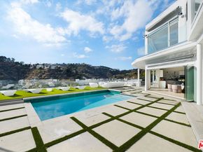 7868 Electra Drive, Los Angeles CA 90046