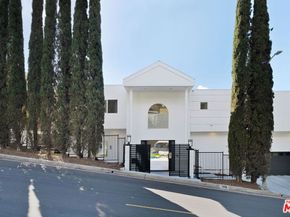 7868 Electra Drive, Los Angeles CA 90046