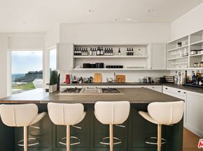 7868 Electra Drive, Los Angeles CA 90046