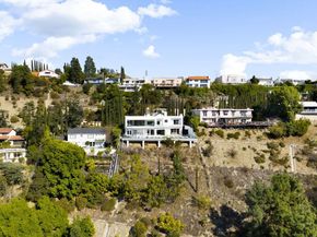 7868 Electra Drive, Los Angeles CA 90046