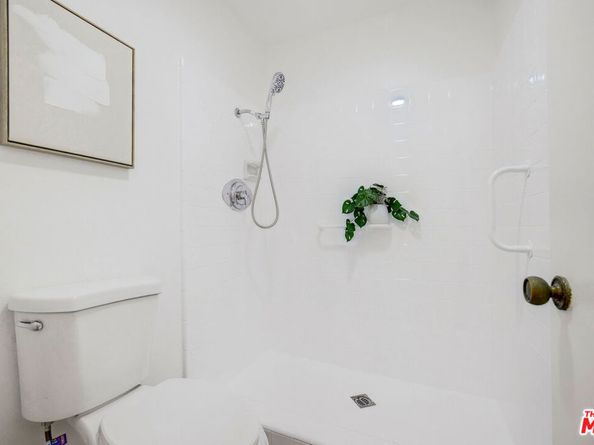 1925 Overland Avenue 202, Los Angeles CA 90025