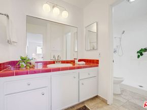 1925 Overland Avenue 202, Los Angeles CA 90025