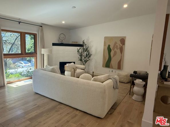 8811 Wonderland Avenue, Los Angeles CA 90046