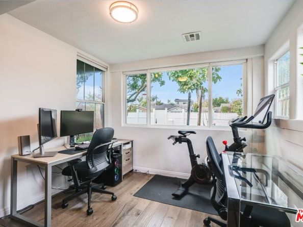 5514 Woodman Avenue, Sherman Oaks CA 91401