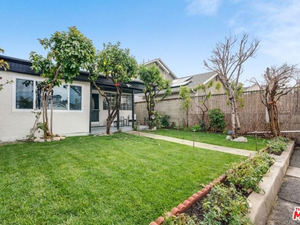 5514 Woodman Avenue, Sherman Oaks CA 91401