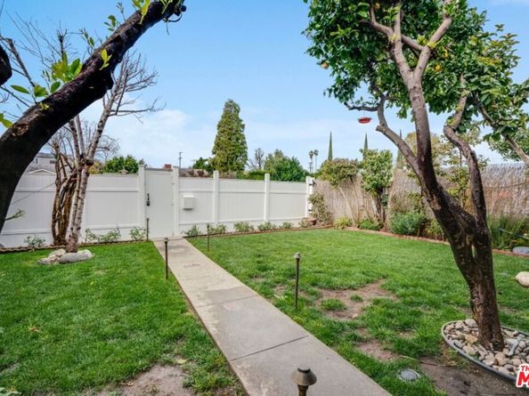 5514 Woodman Avenue, Sherman Oaks CA 91401