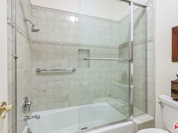 4949 Genesta Avenue 112A, Encino CA 91316