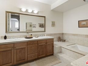 4949 Genesta Avenue 112A, Encino CA 91316