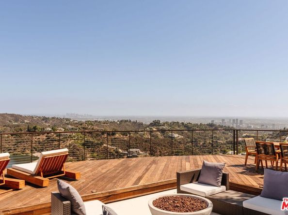 2028 Stradella Road, Los Angeles CA 90077