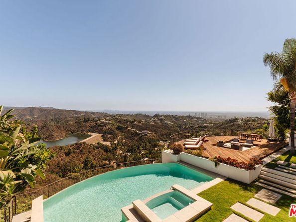 2028 Stradella Road, Los Angeles CA 90077