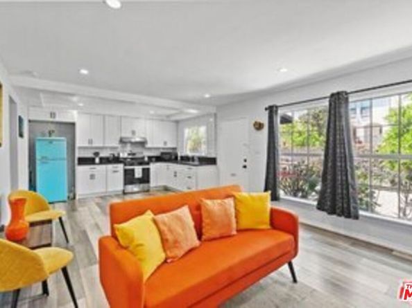 11710 Hartsook Street, Valley Village CA 91607