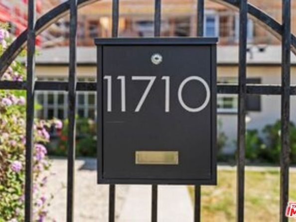 11710 Hartsook Street, Valley Village CA 91607