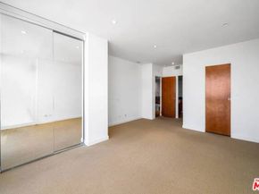 2220 Avenue Of The Stars 2004W, Los Angeles CA 90067