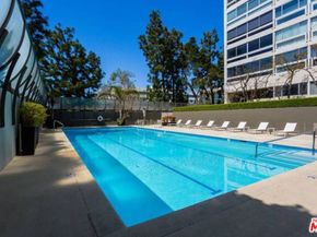 2220 Avenue Of The Stars 2004W, Los Angeles CA 90067