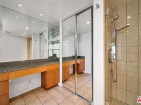 2220 Avenue Of The Stars 2004W, Los Angeles CA 90067