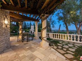 2911 Antelo View Drive, Los Angeles CA 90077