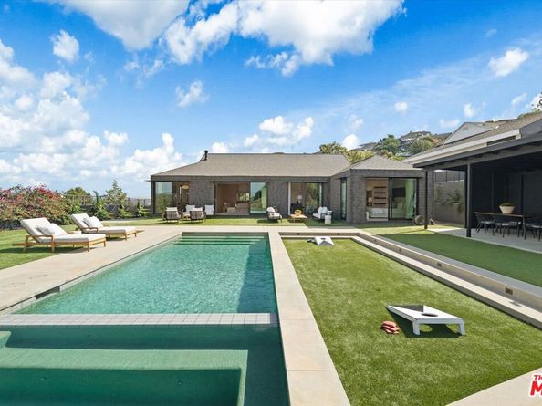 5255 Veronica Street, Los Angeles CA 90008