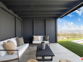 5255 Veronica Street, Los Angeles CA 90008