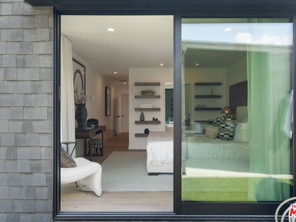 5255 Veronica Street, Los Angeles CA 90008