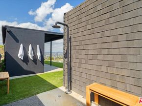 5255 Veronica Street, Los Angeles CA 90008