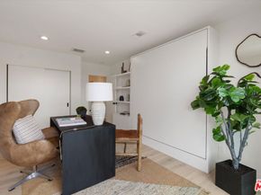 5255 Veronica Street, Los Angeles CA 90008
