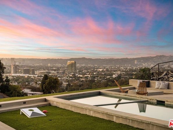 5255 Veronica Street, Los Angeles CA 90008