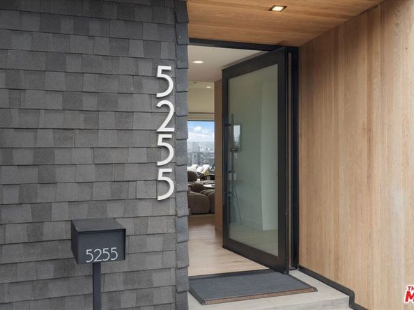 5255 Veronica Street, Los Angeles CA 90008