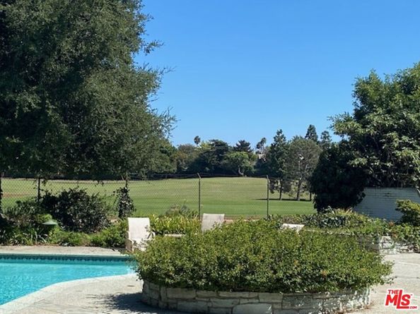 138 S Hudson Place, Los Angeles CA 90004