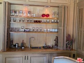 138 S Hudson Place, Los Angeles CA 90004