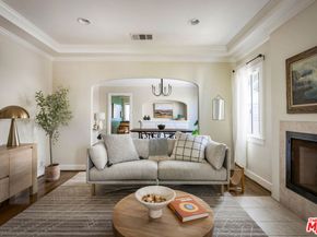 1525 Carmona Avenue, Los Angeles CA 90019
