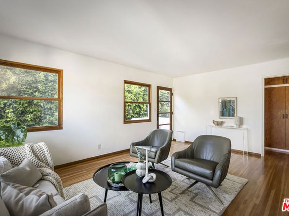 1525 Carmona Avenue, Los Angeles CA 90019