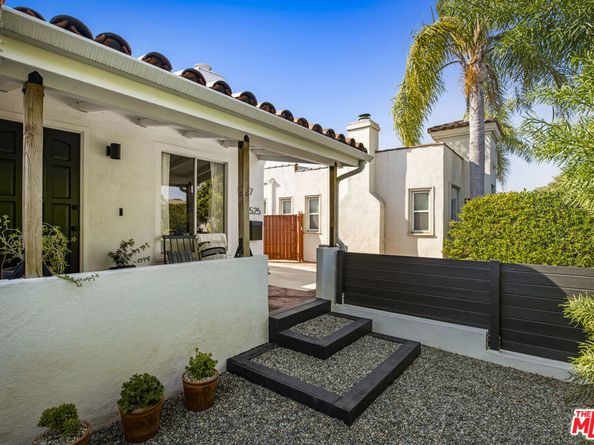 1525 Carmona Avenue, Los Angeles CA 90019