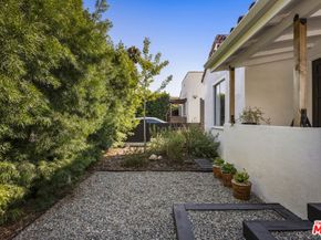 1525 Carmona Avenue, Los Angeles CA 90019