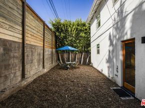 1525 Carmona Avenue, Los Angeles CA 90019