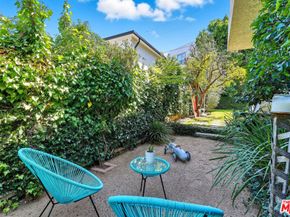 12118 Navy Street, Los Angeles CA 90066