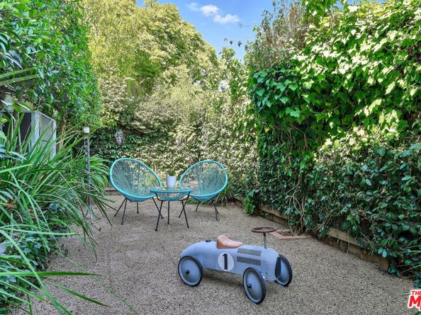 12118 Navy Street, Los Angeles CA 90066