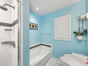 12118 Navy Street, Los Angeles CA 90066