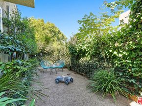 12118 Navy Street, Los Angeles CA 90066