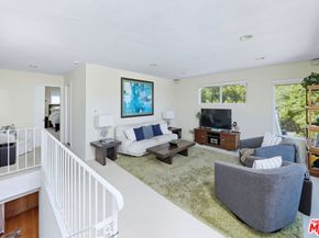 12118 Navy Street, Los Angeles CA 90066