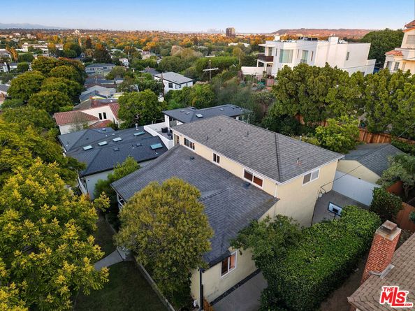 12118 Navy Street, Los Angeles CA 90066