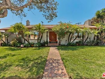 6154 W 75th Place