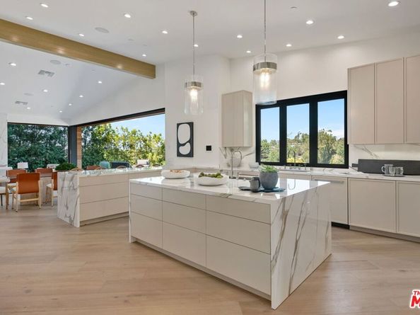 9153 Janice Place, Beverly Hills CA 90210
