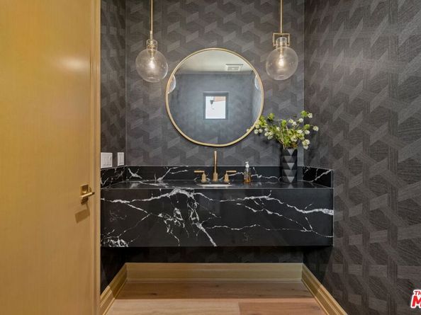 9153 Janice Place, Beverly Hills CA 90210