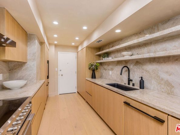 818 N Doheny Drive 205, West Hollywood CA 90069