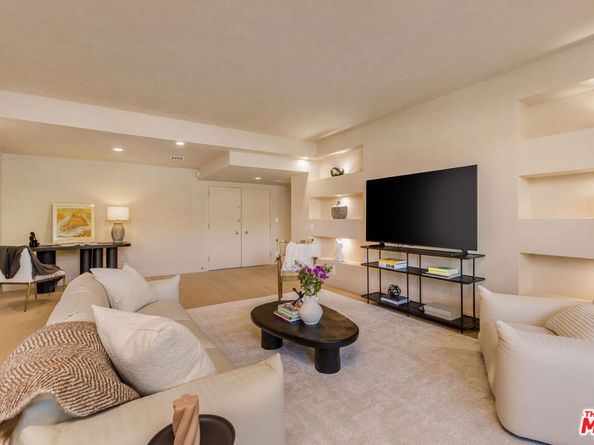 818 N Doheny Drive 205, West Hollywood CA 90069