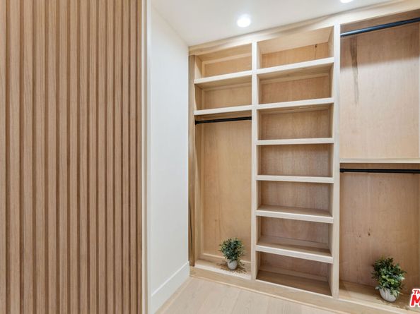 818 N Doheny Drive 205, West Hollywood CA 90069