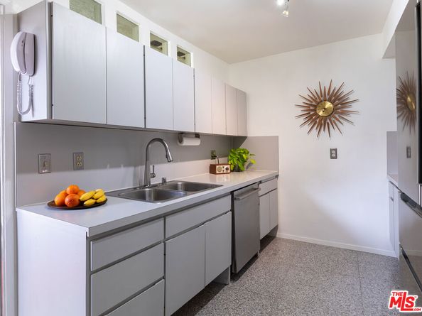 3625 Fredonia Drive 12, Los Angeles CA 90068