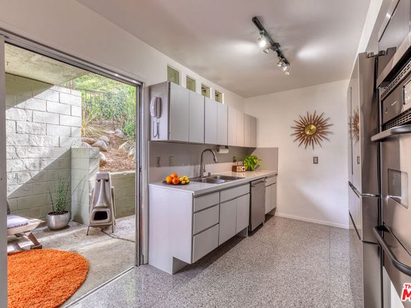 3625 Fredonia Drive 12, Los Angeles CA 90068